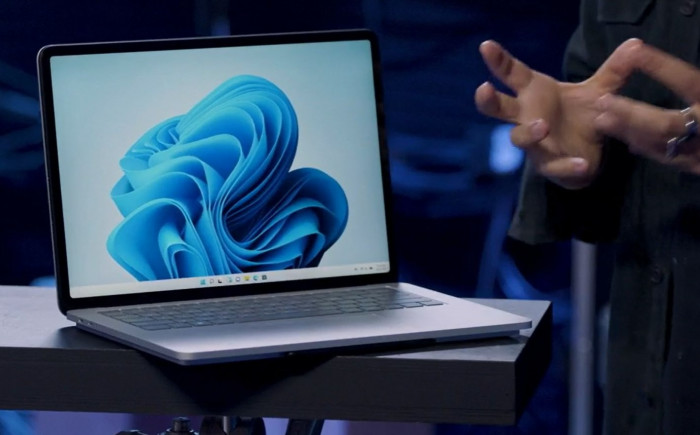 Surface Laptop Studio (Bild: Microsoft)